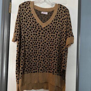 Jess Lea One Size Leopard Print Short Sleeve V-neck Sweater Ribbed Bottom & Cuff